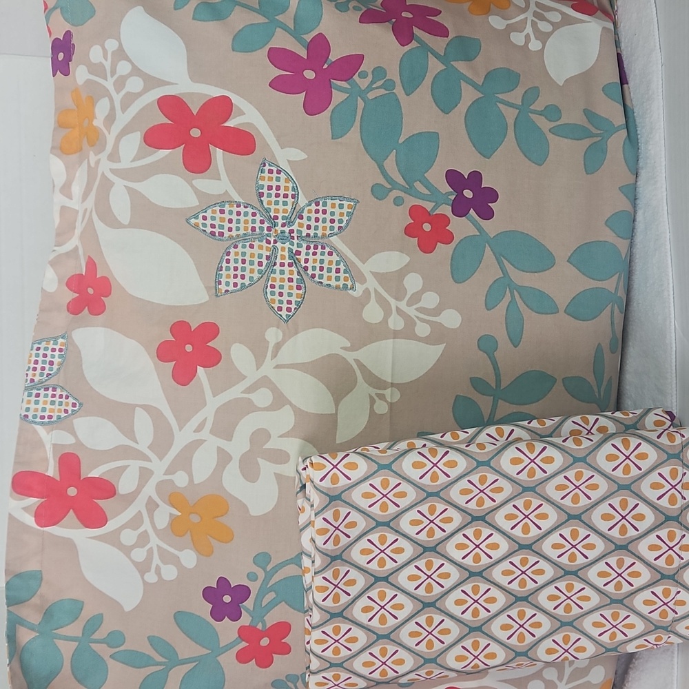 Style&Co. Floral Multicolored Embroidered Cotton 2 Standard & 2 Euro Sham Covers